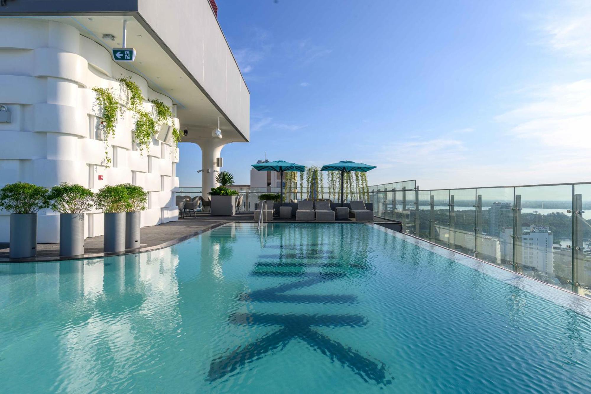 Wink Hotel Can Tho Ninh Kieu Wharf - 24Hrs Stay & Rooftop Pool Bar エクステリア 写真