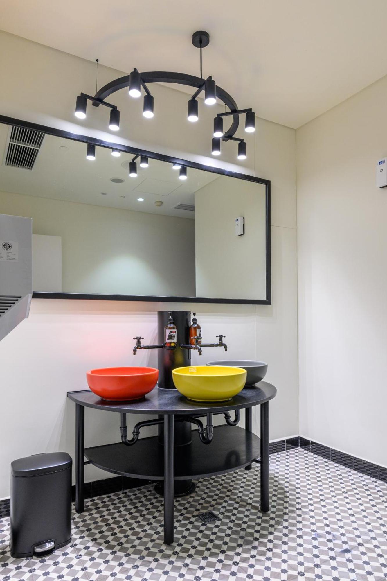 Wink Hotel Can Tho Ninh Kieu Wharf - 24Hrs Stay & Rooftop Pool Bar エクステリア 写真